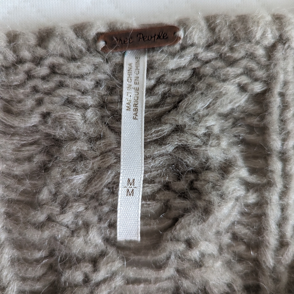 Free People Wool Mohair Blend Beige Open Cable Knit Oversize Sweater Size Medium - Picture 4 of 8